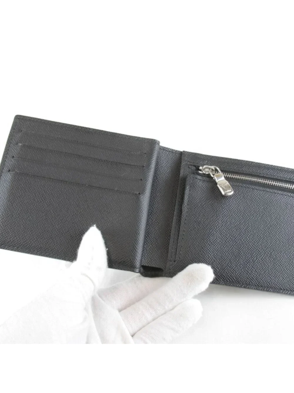 Louis Vuitton Price Portefeuille Americano NM Box Bifold Wallet Taiga Black